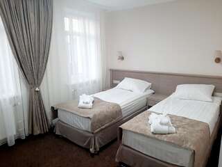Отель Ильинка-отель Владимир Большой двухместный номер с 1 кроватью или 2 отдельными кроватями-1